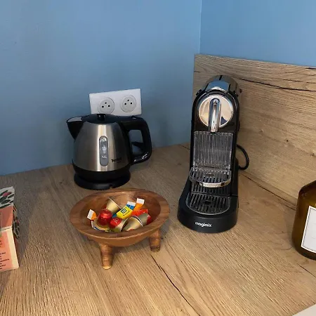 30 M2 Hyper Centre, Neuf, Parking Gratuit, 3 Etoiles *