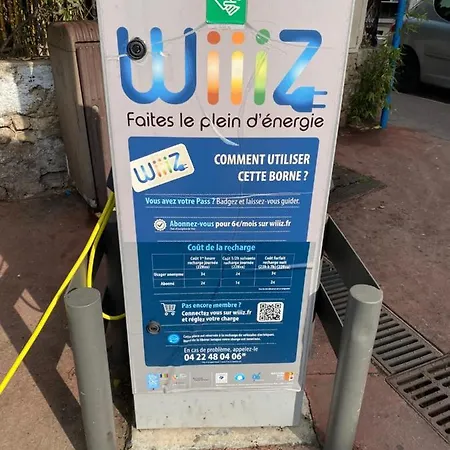 30 M2 Hyper Centre, Neuf, Parking Gratuit, 3 Etoiles *