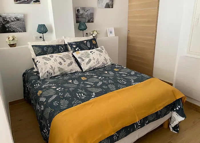 30 M2 Hyper Centre, Neuf, Parking Gratuit, 3 étoiles Cannes